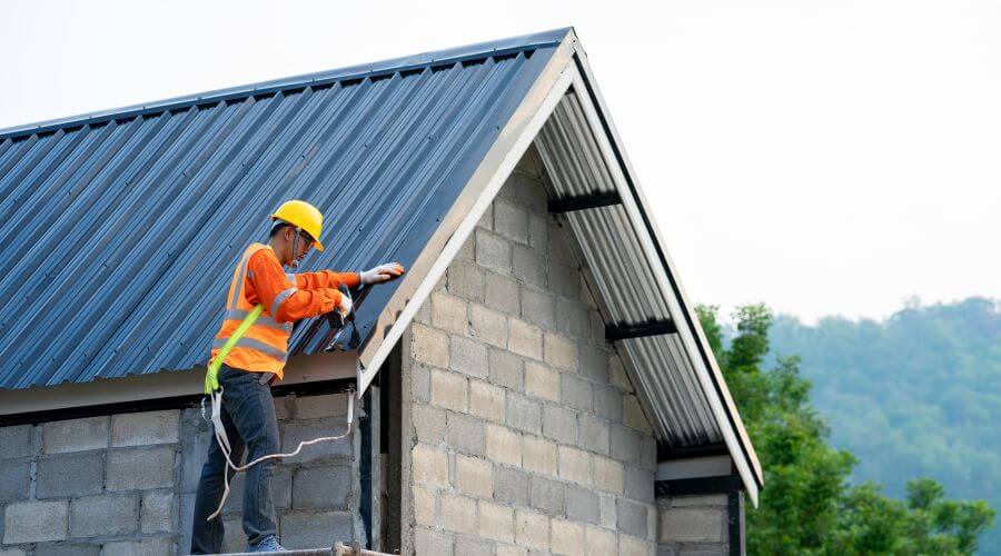 Expert Emergency Roof Repairs services in Elk, CA